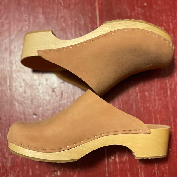 Bryr Shoes - [BRYR] Clay Worker Clogs Sz 9